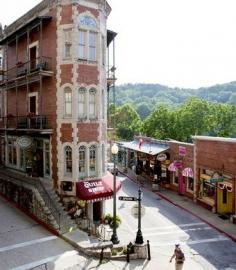 Eureka Springs, Ark. (Winner 2011): This late-1800s Victorian spa retreat is known for everything from its Queen Anne–style B&Bs and its shows to its historic downtown. (From: Coolest Small Towns in America)