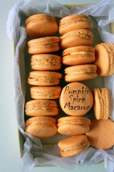 More Pumpkin Recipes - Pumpkin Spice Macaron #cookie