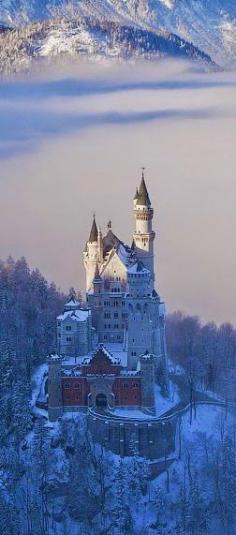 #Neuschwanstein #Castle in #Germany en.directrooms.co...