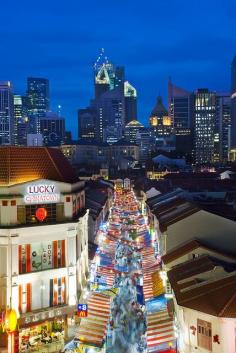 
                    
                        Explore Chinatown and treat yourself to sweet desserts or a spicy bowl of hot soup in Singapore.
                    
                