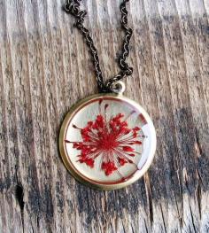 
                    
                        Pressed Red Queen Anne's Lace Flower Necklace
                    
                