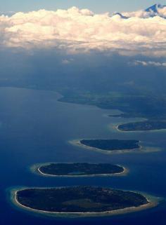 
                    
                        Lombok
                    
                