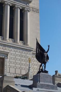 
                    
                        Indiana War Memorial in Indianapolis
                    
                
