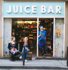 
                    
                        Bob's Juice Bar in Paris
                    
                