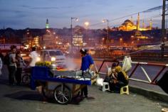 
                    
                        Best Travel advice for #Istanbul via @Anekdotique.   >>> Visit www.anekdotique.com
                    
                