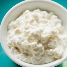 
                    
                        17 High-Protein Snacks You Can Eat On the Go  - Single-serve cottage cheese: Think Greek yogurt is the be-all-end-all for high-protein dairy snacks? Think again: A single-serving container of nonfat cottage cheese boasts 3 grams more protein than a typical serving of Greek yogurt and is just 110 calories. Plus, it gives you 125 milligrams of bone-building calcium. (Keep in mind, though, it runs high in sodium, supplying 20 to 30% of your daily quota.)  | Health.com
                    
                