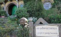 
                    
                        J. R. R. Tolkien fans freak out over recent pictures of the Hobbiton Set tour - Posted on Roadtrippers.com!
                    
                