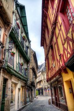 
                    
                        Vannes, Bretagne, France
                    
                