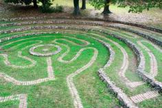 
                    
                        Georgia's Roadside Attractions (Including the Labyrinth in Rome!)
                    
                