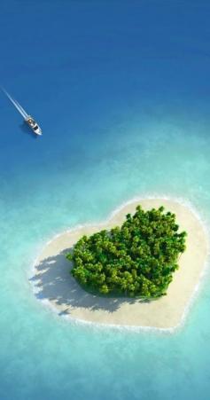
                    
                        Heart Shape Island - Tavarua Island, Fiji, Oceania
                    
                