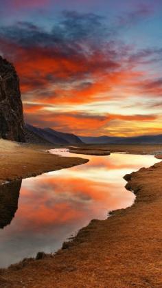 
                    
                        Beautiful sunset in the Gobi Desert, Manchuria, China
                    
                