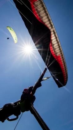 
                    
                        Up in the sky! Paragliding in Colombia
                    
                