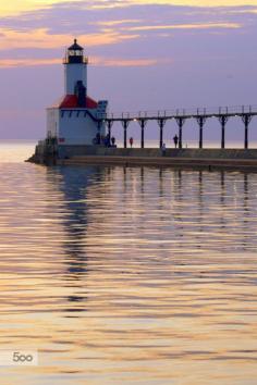 
                    
                        Grace Ray Plus #Michigan City East Pierhead, India by Grace Ray on 500px #lighthouse #Indiana #sunset
                    
                