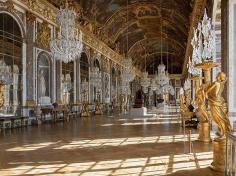 
                    
                        Chateau_Versailles_Galerie_des_Glaces
                    
                