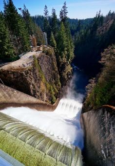 
                    
                        Cleveland Dam in North Vancouver | Cleveland Dam is one of popular visitor attractions in North Vancouver BC Canada.
                    
                