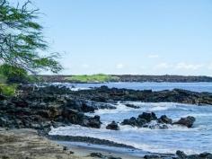 
                    
                        The rugged coast of La Perouse Bay at the end of the road on the south side of Maui. Take the scenic drive, hike the trail and soak in the wild (and free) side of Maui.
                    
                