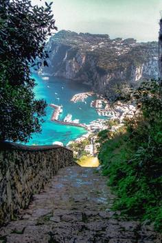 Marina Grande, Capri, Italy wow i would love to be walking this trail lol