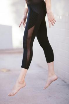 
                    
                        The mesh details. Incredible legging from Bandier.
                    
                