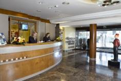 Excellently situated in Castelldefels on the Catalonian coast, the modern hotel Ciudad de Castelldefels is set just 300 m away from the long, sandy beach and the warm waters of the Mediterranean Sea. A range of restaurants, bars and shops can be found in the surrounding area. The international airport of Barcelona and the centre of the metropolis of Catalonia can be reached within 10 and 20 minutes by car, respectively. Renovated in a functional style, the hotel offers spacious and comfortable rooms. Guests will appreciate a large variety of services and amenities, including an outdoor and an indoor pool, landscaped gardens, a bar and an extraordinary restaurant serving authentic Mediterranean cuisine using only the highest quality produce. In addition, the hotel offers 628 m2 of space for meetings, events and celebrations. An ideal hotel both for business and leisure travellers.