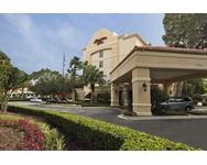 Your relaxing beach getaway, located 3 miles from the renowned Mayo Clinic. Welcome to the Hampton Inn Jacksonville-Ponte Vedra Enjoy an afternoon of swimming at a sandy beach. Stroll along the boardwalk watching the sunset. Or dance the night away in a popular nightclub. When you visit Jacksonville Beach, the possibilities are endless. For a great family outing, check out Adventure Landing, where you'll find water slides, go-kart tracks, miniature golf, laser tag and much more. And golf enthusiasts will be thrilled to discover some of the most celebrated courses around Whether you're traveling for business or pleasure, you'll want a hotel in Jacksonville that offers modern conveniences and impeccable services. You've come to the right place: the Hampton Inn Jacksonville-Ponte Vedra Beach hotel. We're conveniently located off I-95 on the south side of Jacksonville, only 3 miles from the Mayo Clinic and just five minutes from the beach. You can enjoy shopping, swimming, historic sites or great nightlife, you'll find it all just moments from our comfortable Jacksonville hotel services & amenitie Here at the Hampton Inn Jacksonville-Ponte Vedra Beach, we're passionate about taking good care of you. That's why we offer a broad range of services and amenities to make your stay exceptional Whether you're planning a corporate meeting or need accommodations for a family reunion or your child's sporting group, we're delighted to offer you easy planning and booking tools to make the process quick and organized * Meetings & event * Local restaurant guid