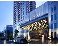 The DoubleTree by Hilton Jiangsu-Taizhou is the first international brand hotel located in the heart of the commercial and business district of Hailing, nearby Fengcheng River Scenic Area, People's Square, Municipal Government, Mei Lanfang Memorial Hall, China Medical City Exhibition Trade Center, adjacent to Wanda Plaza, with easy access to Taizhou Railway Station and Mid-Jiangsu Airport, which will open in 2012 Relax in style and comfort in one of our 253 guestrooms, including 20 suites that blend contemporary styling with traditional oriental details. All rooms are equipped with the latest technology, including 42-inch flat-screen television, electronic safe, minibar, in-room iron and ironing board, rain shower, in-room climate controls, Signature Sweet Dreams Sleep Experience, high-speed broadband and wireless internet available throughout the hotel. Business travelers can enjoy the comforts and conveniences of the Executive rooms on the uppermost floors, offering express check-in and out, personalized butler service and access to the exclusive 19th-floor Executive Lounge Our guests have full use of other amenities including * DoubleTree Fitness by Preco * Heated indoor swimming poo * Extensive meeting facilitie Our Grand Ballroom with 1100sqm and five meeting rooms, ranging from intimate conferences to large-scale celebrations. Our professional meeting planners will take care of every aspect of your event DININ No matter what you're hungry for, our kitchen is always open. Breakfast, lunch, dinner or in between, DoubleTree by Hilton has something tasty to offer. Whether you're ordering room service or enjoying one of our restaurants, you'll find we always have something cooking that's fresh and tasty Flavors - all day dining restaurant open for breakfast, lunch and dinner and offering the most coveted Chinese and Western overseas gourmet experiences in exquisite and modern designs Wu Tong & Pu Ti Chinese restaurant feature authentic Cantonese cuisine, finest Huaiyang, Chaozhou and local cuisine including Abalone, Sea Cucumber, Bird's nest and more Lin Lounge provides the perfect place to mingle with colleagues and friends Get wowed at Red Bar by funky drinks in a comfortable environment. Fine wines and cigars from all across the world available ENTERTAINMEN At DoubleTree by Hilton, your well-being is our greatest care. To stay healthy and relaxed, you can take a dip in the indoor swimming pool. Alternatively, try a work out in our high-tech gym with equipment Whether business, vacation, or weekend getaway brings you to Taizhou, our courteous hotel staff looks forward to welcoming you with our signature, warm DoubleTree Chocolate Chip Cookie at check-in