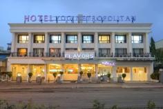 This interesting hotel sits just of the Mumbai-Pune Highway, a 10-minute walk from the Vashi Railway Station and around 30km from the Chhatrapati Shivaji International Airport. Guests will be within walking distance from one of Mumbai's lively shopping areas, where they can find absolutely anything from a brand-name clothes, top of the line electronics, to hand-made jewellery and souvenirs. The area also offers plenty of dining venues and food stalls. Those of the guests who don't feel like exploring the surroundings can visit the onsite restaurant for a hearty meal. Afterwards they can head to the bar, where in its relaxed ambience they can enjoy a chilled drink and some pleasant conversations. Business travellers who are looking for a place where to host their meetings or conferences can check the spacious banquet hall.