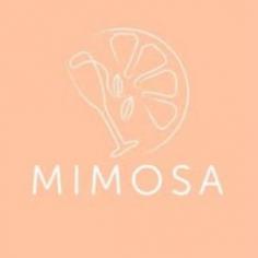 Szukasz restauracji z ogródkiem w Gdańsku, aby cieszyć się ciepłymi dniami? Odkryj Mimosa Restaurant. Nasz letni ogródek to idealna ucieczka od zgiełku miasta. Skosztuj orzeźwiających drinków, spróbuj sezonowego menu na bazie lokalnych produktów z Pomorza i poznaj nasz unikalny koncept social diningu. Niezależnie od tego, czy planujesz słoneczny lunch, romantyczną kolację pod gołym niebem, czy wieczorny relaks z przyjaciółmi, nasz ogródek zapewnia niezapomnianą atmosferę. Zarezerwuj stolik w ogrodzie Mimosa już dziś!
